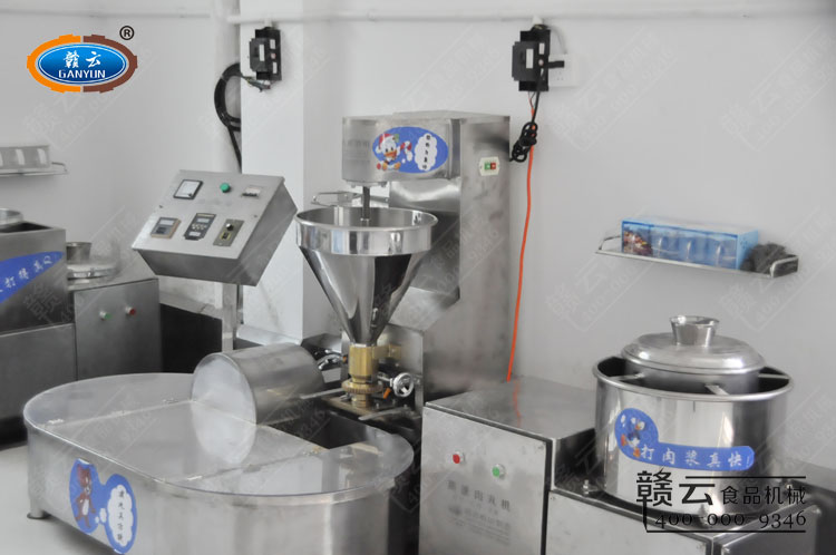 ����������ѵ����ʵ��ͼ