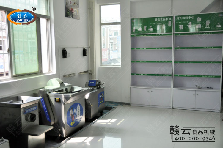 ����������ѵ����ʵ��ͼ